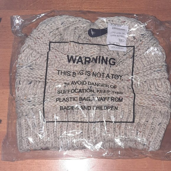 C.C Exclusive Knit Cap - Picture 2 of 2